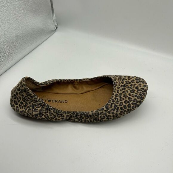 Lucky Brand Emmie Scrunch Flat in Leopard Print - Picture 8 of 10